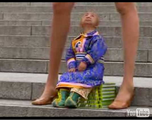 The world's smallest man and the world's woman with the longest legs posted