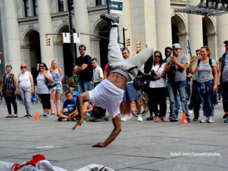 Pedestrian watching a street dancer in New York City decades after the 1970s (SOURCE: Robert Jones/bones64/pixabay)